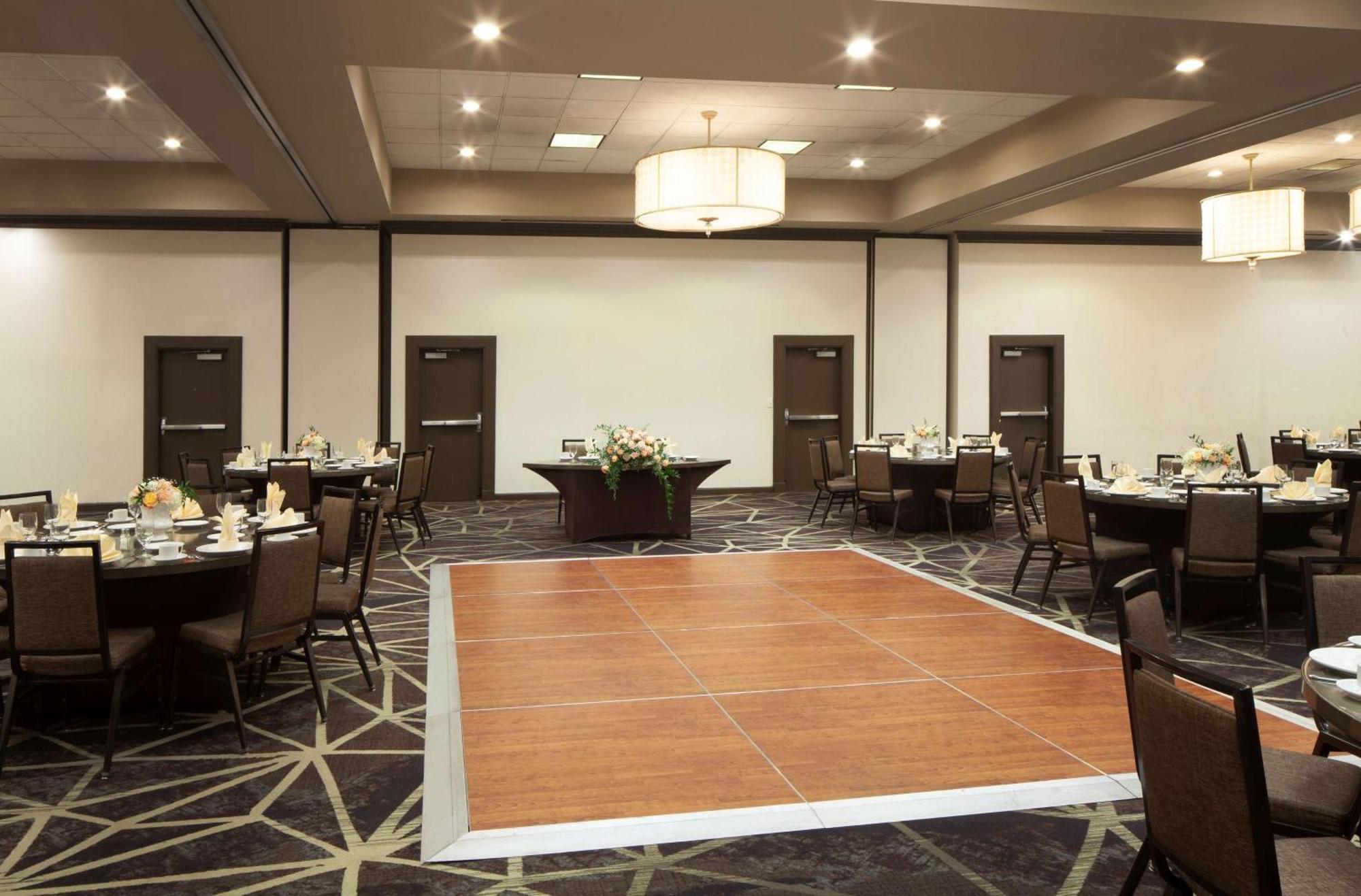 Embassy Suites By Hilton Philadelphia Airport Buitenkant foto