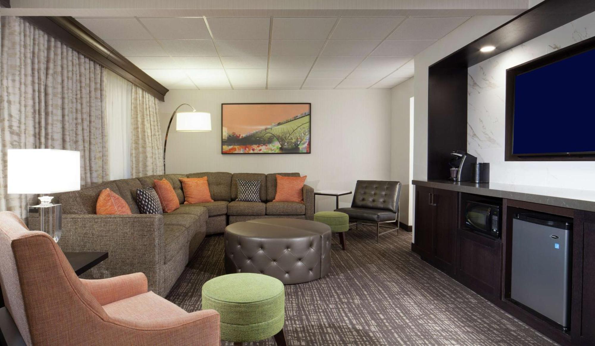 Embassy Suites By Hilton Philadelphia Airport Buitenkant foto
