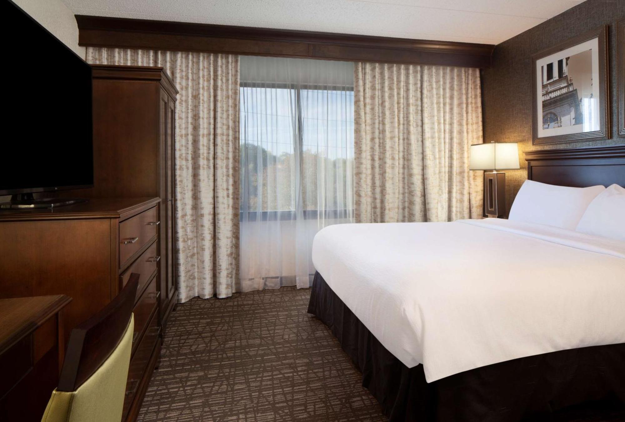 Embassy Suites By Hilton Philadelphia Airport Buitenkant foto