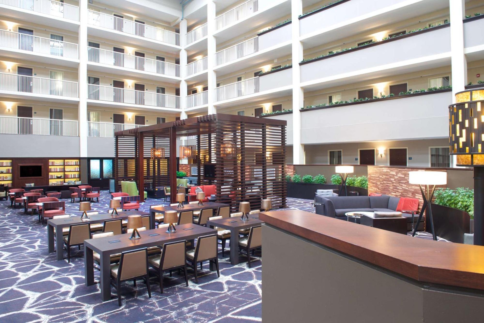 Embassy Suites By Hilton Philadelphia Airport Buitenkant foto