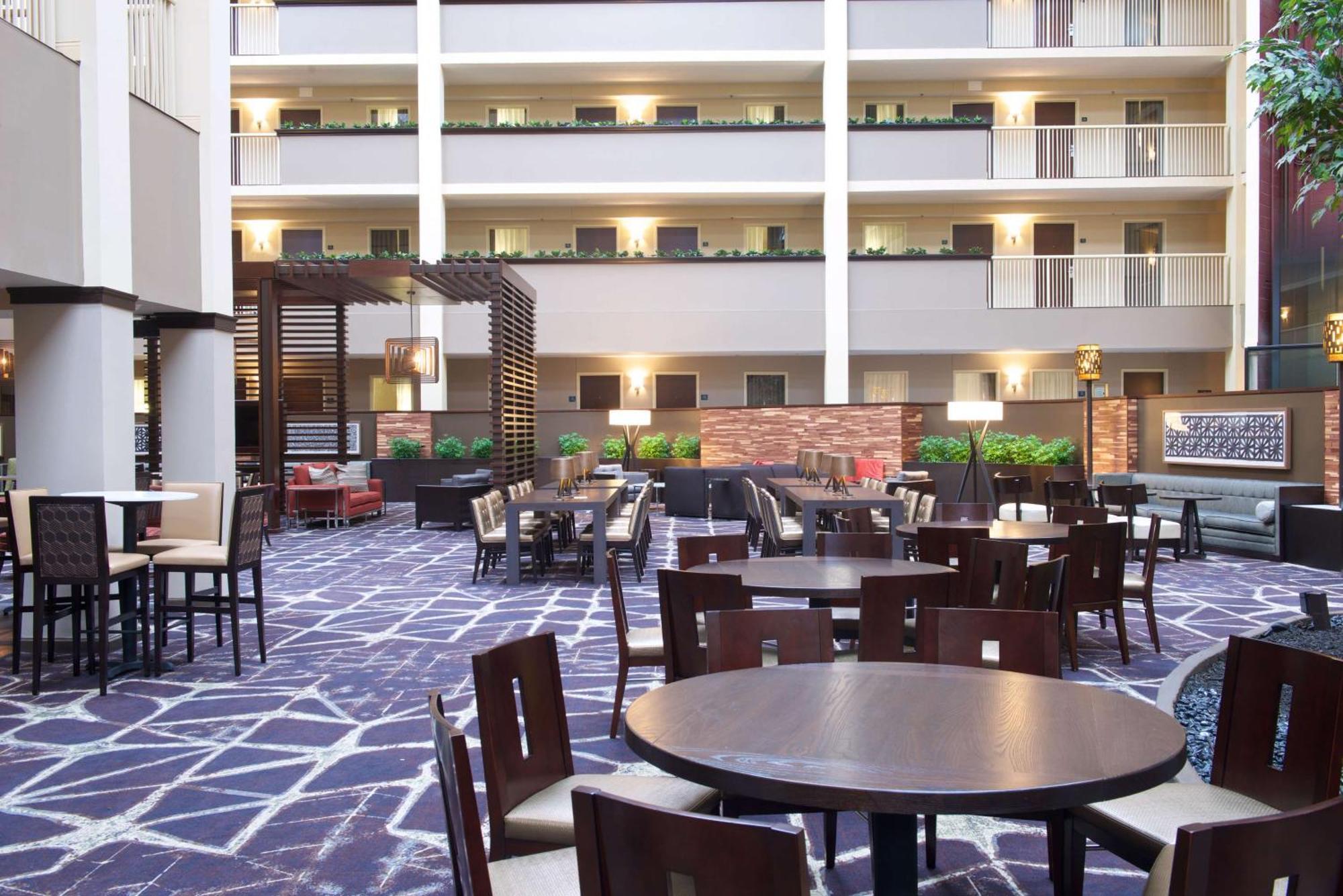 Embassy Suites By Hilton Philadelphia Airport Buitenkant foto